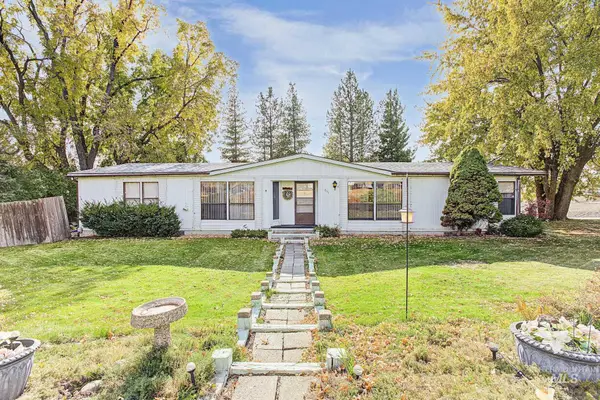 611 W Ash, Genesee, ID 83832
