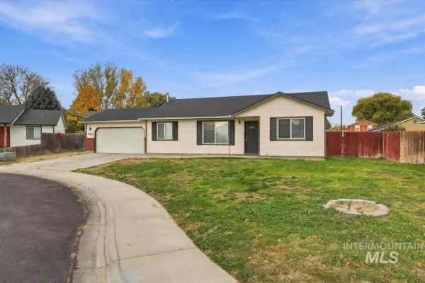 1917 Hoover St, Nampa, ID 83686