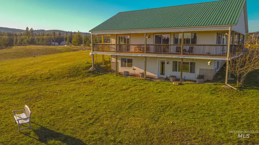 5404 Freeman Creek Rd, Lenore, ID 83541 - #2