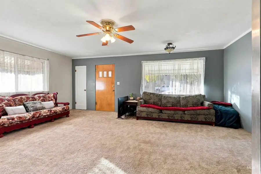 408 E Main St, Jerome, ID 83338 - #2