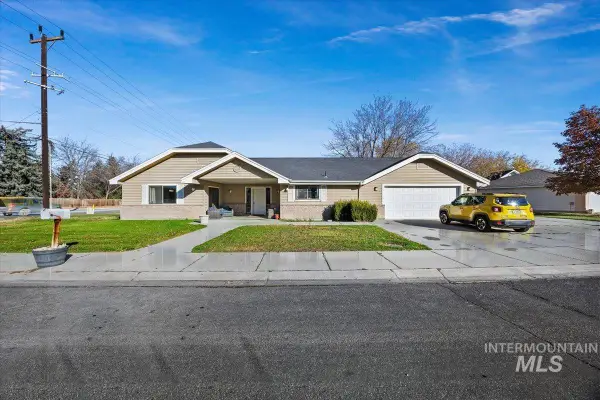 2215 Hillcrest Drive, Twin Falls, ID 83301