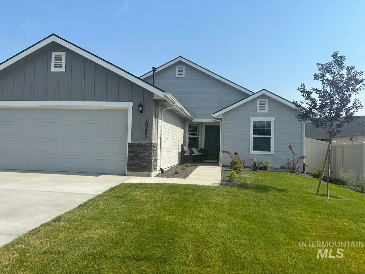 10285 Crystal Ridge Dr, Nampa, ID 83687 - #1