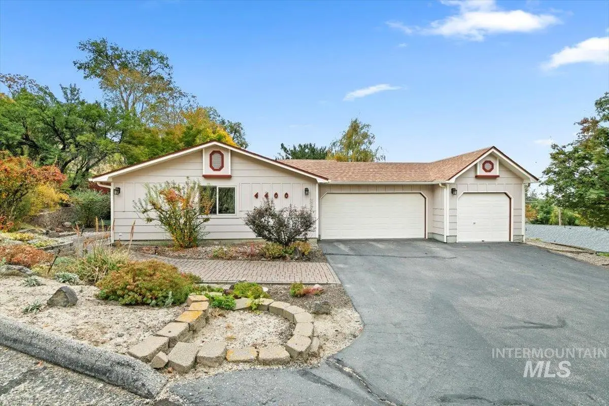 4400 N Ginzel St, Boise, ID 83703 - #1