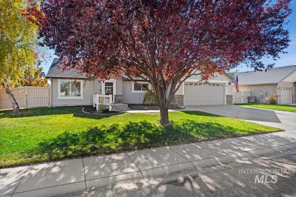 2397 W Lincoln Ave, Nampa, ID 83686