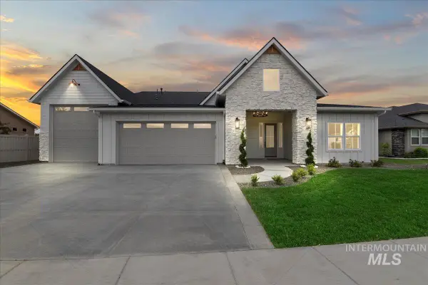 9913 S Peregrine Falcon Ave, Nampa, ID 83686