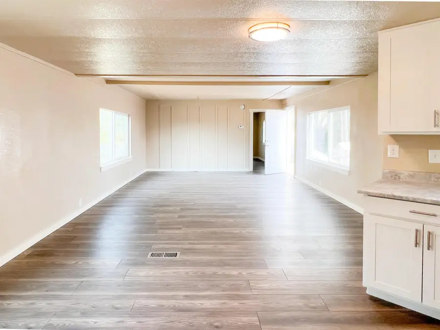 187 N Thomas Ave, Dubois, ID 83423 - Image #2