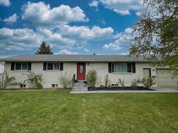 807 Henderson Avenue, Blackfoot, ID 83221