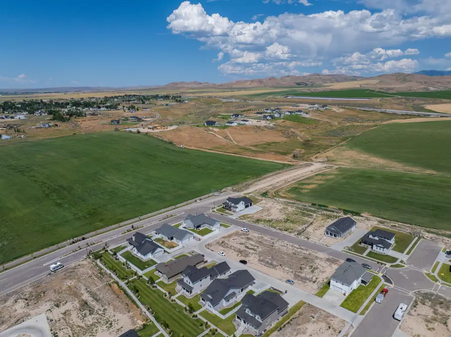 6147 Beacon Ln, Chubbuck, ID 83202 - Image #2