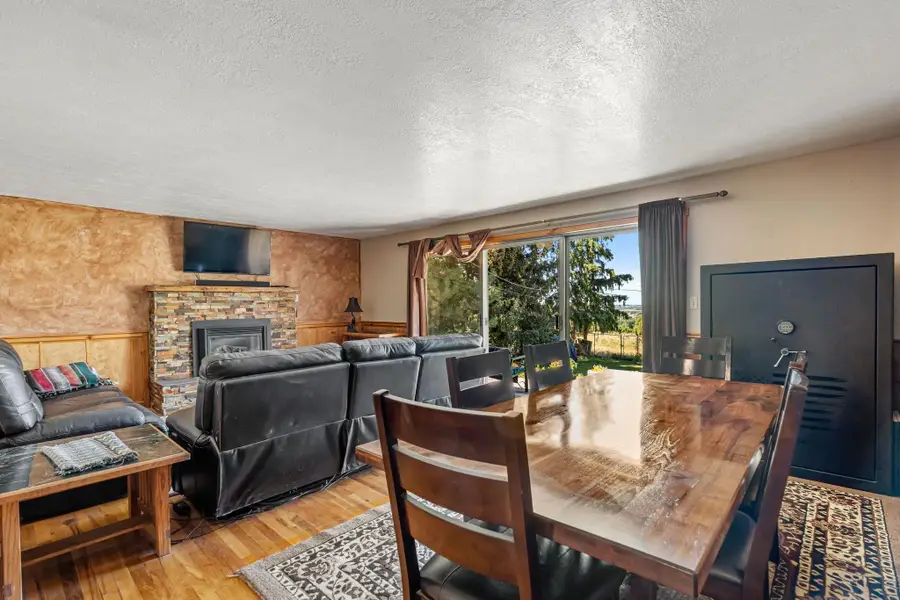 458 Skyline Dr, Pocatello, ID 83204 - Image #2