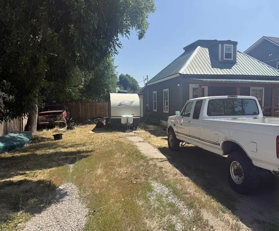 305 Bannock St, McCammon, ID 83250 - Image #2