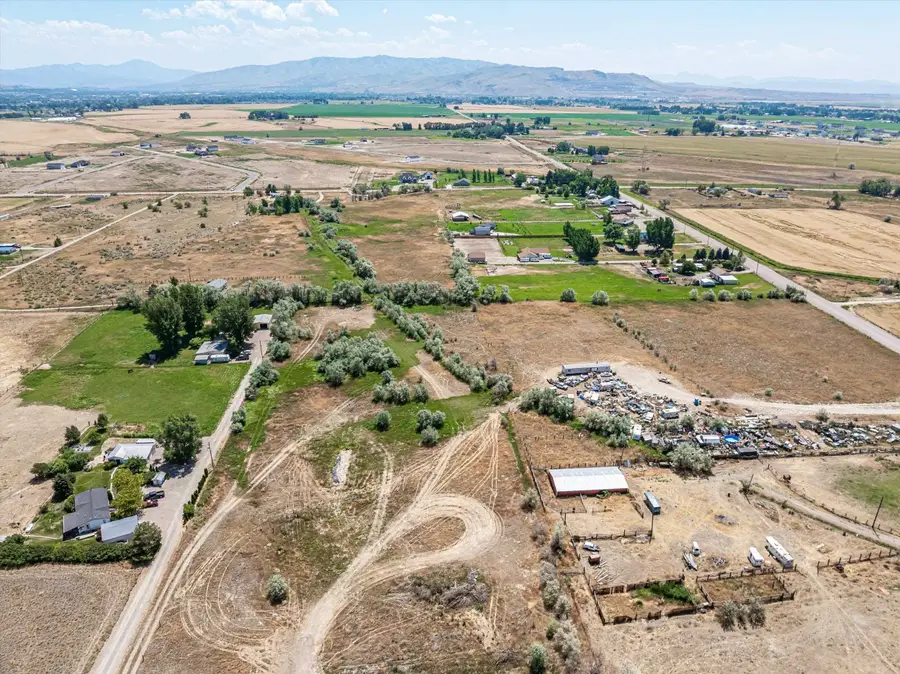 382 Cutshults, Pocatello, ID 83201 - Image #2