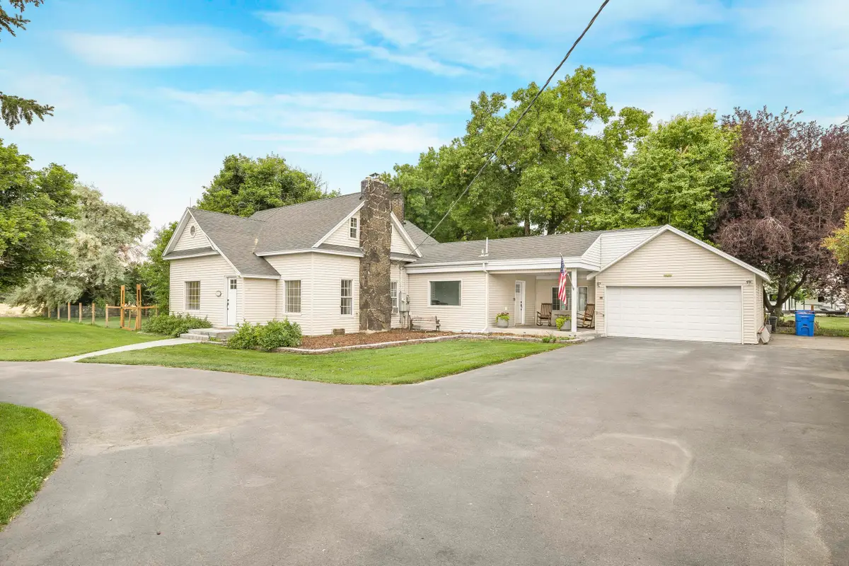 8639 N 45 E, Idaho Falls, ID 83401 - Image #1