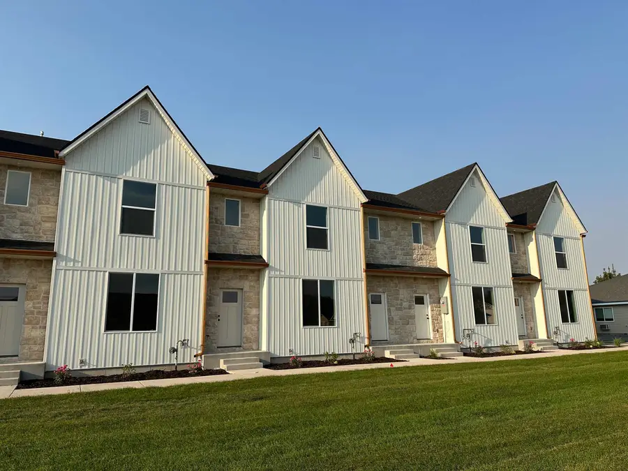 1266 WRIGHT AVE UNIT C, Pocatello, ID 83202 - Image #2