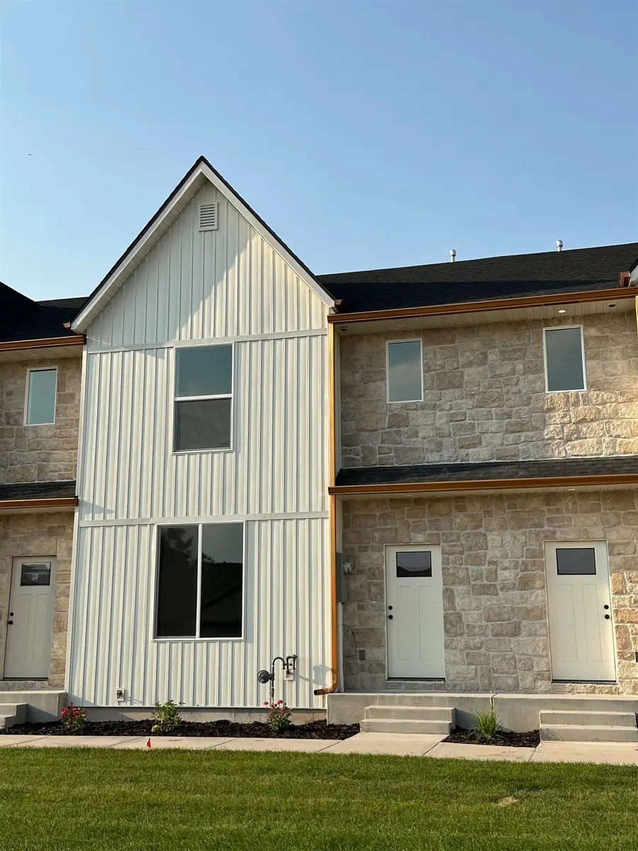 1266 WRIGHT AVE UNIT D, Pocatello, ID 83202 - Image #2