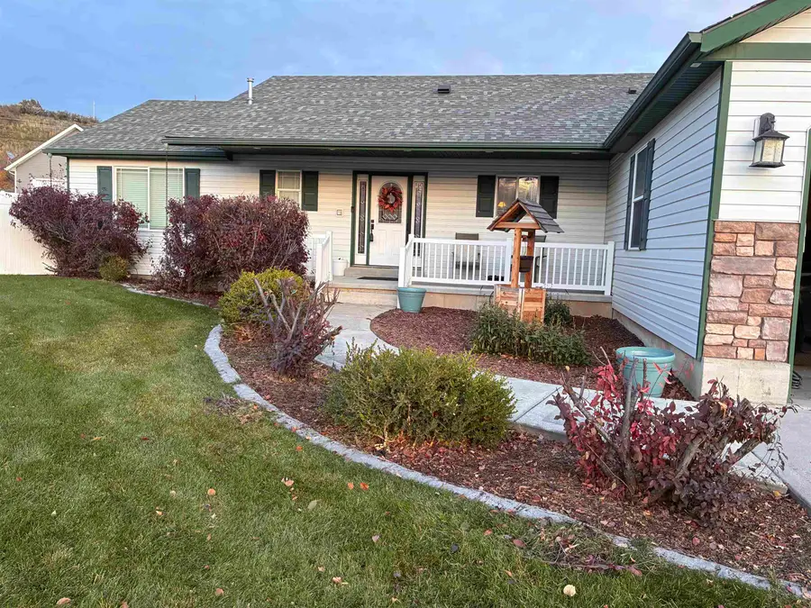 221 E Putnam Mountain Loop, Inkom, ID 83245 - Image #2