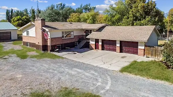 3140 Neeley Loop, American Falls, ID 83211