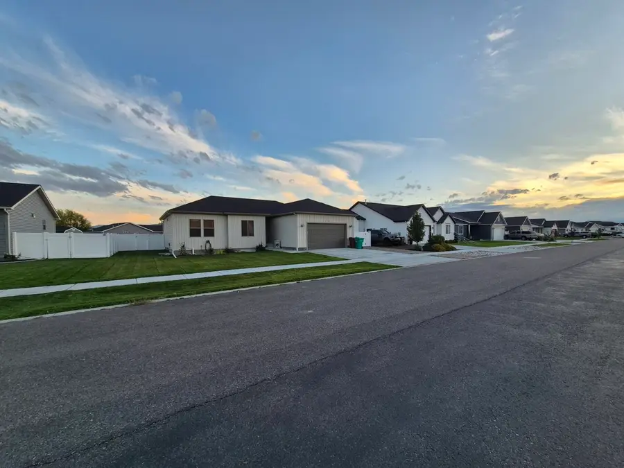 1573 Petersburg Dr, Chubbuck, ID 83202 - Image #3