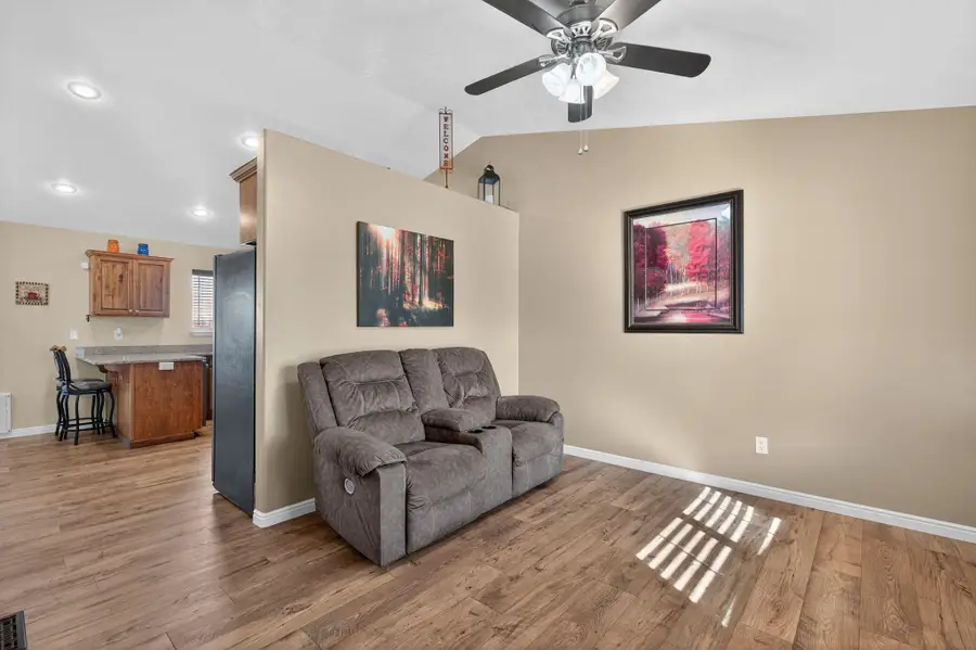 1124 Petersburg Dr, Chubbuck, ID 83202 - Image #2