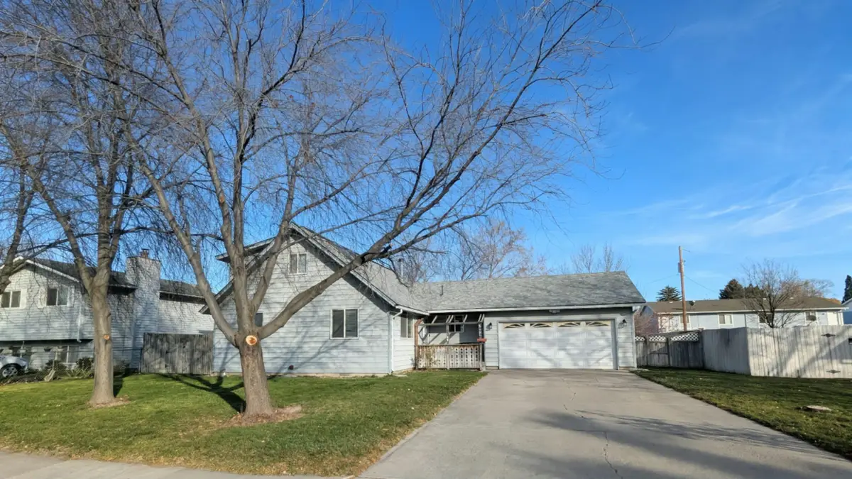 3874 Northern Lights, Pocatello, ID 83201 - #1