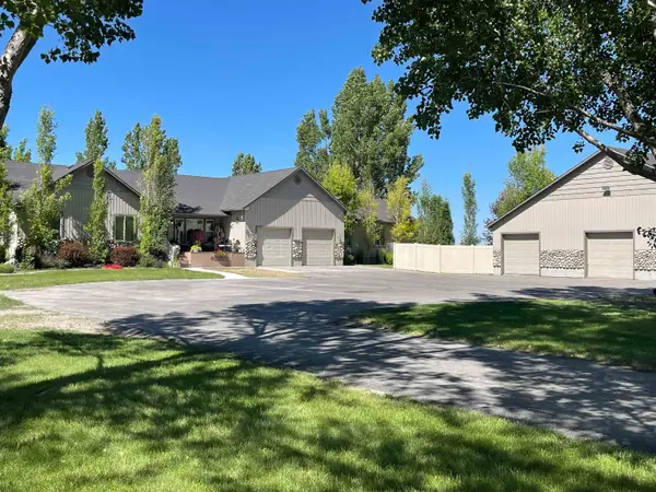 22 E Rich Lane, Blackfoot, ID 83221