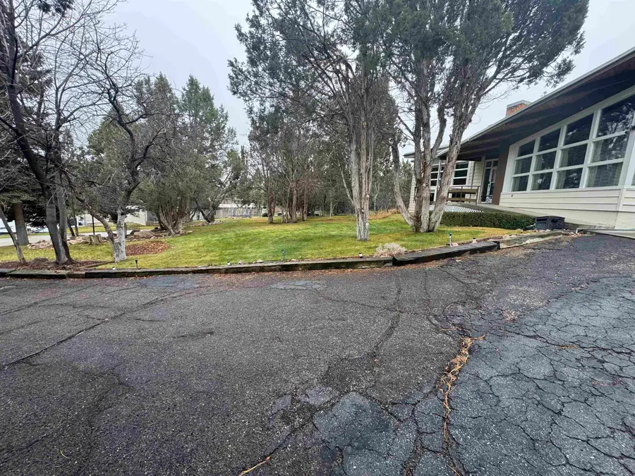 1425 Juniper Hill Rd, Pocatello, ID 83202 - Image #2
