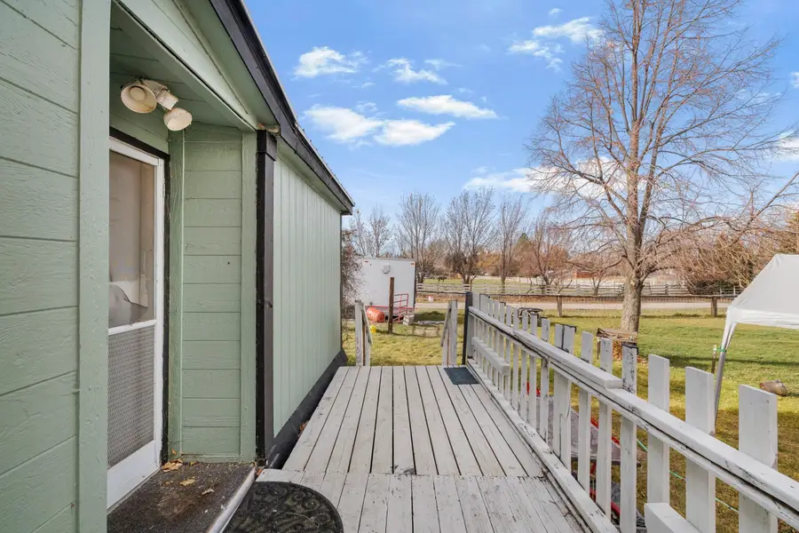 1720 S Falcon Circle, Pocatello, ID 83204 - Image #2