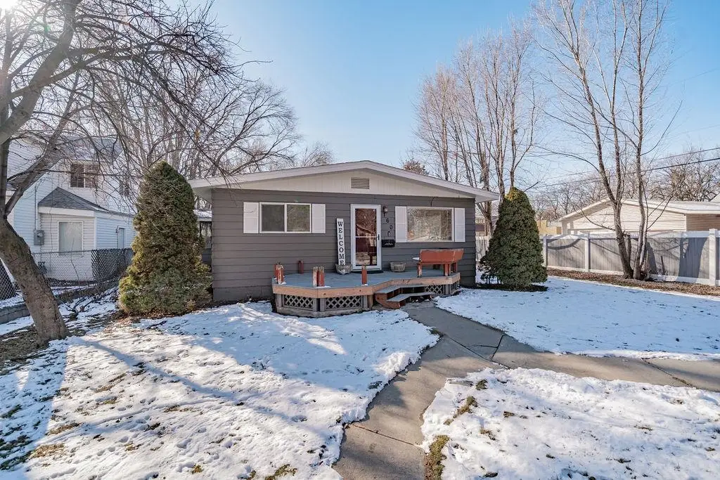 160 Curtis Ave, Blackfoot, ID 83221 - Image #1