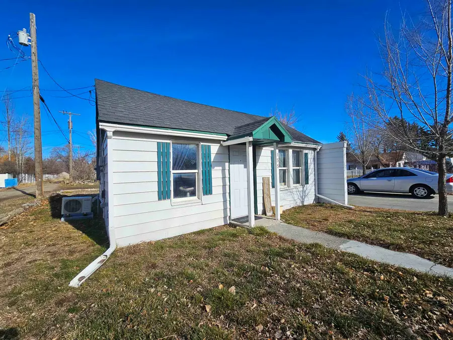 155 E Jackson St, Blackfoot, ID 83221 - #3