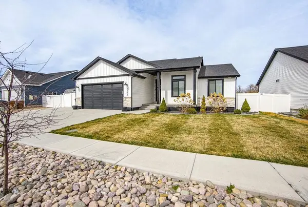 1598 Petersburg Dr, Chubbuck, ID 83202