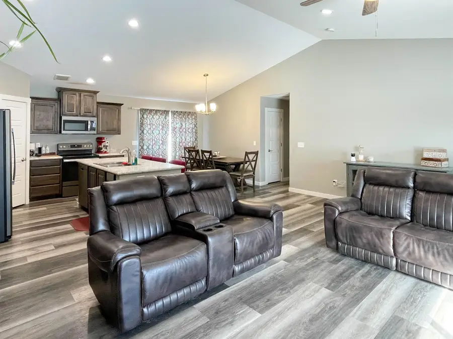 1119 Sweetwater Dr, Blackfoot, ID 83221 - #2