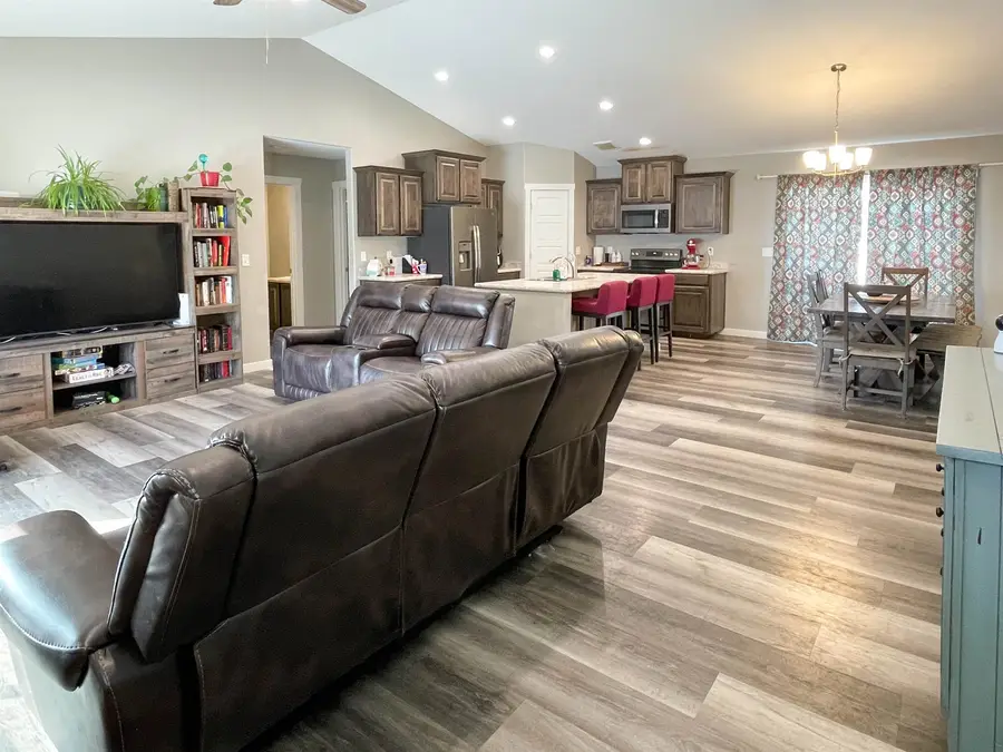 1119 Sweetwater Dr, Blackfoot, ID 83221 - #3