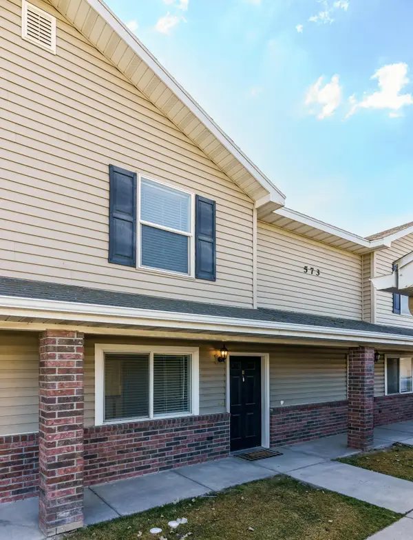 573 Raven Way Apt B, Chubbuck, ID 83202