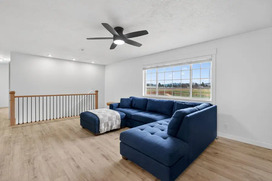 693 Canal St, Chubbuck, ID 83202 - #3