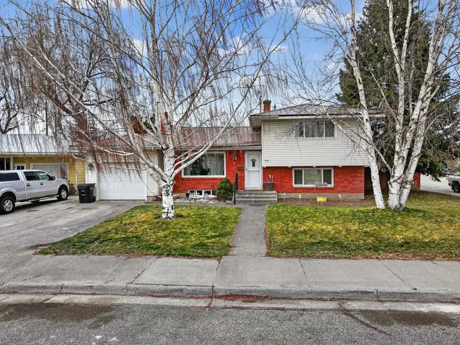 900 Stanger Avenue, Idaho Falls, ID 83404 - #2