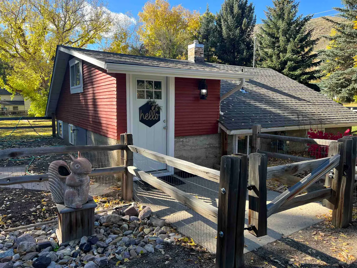 667 N Rapid Creek Rd, Inkom, ID 83245 - #1