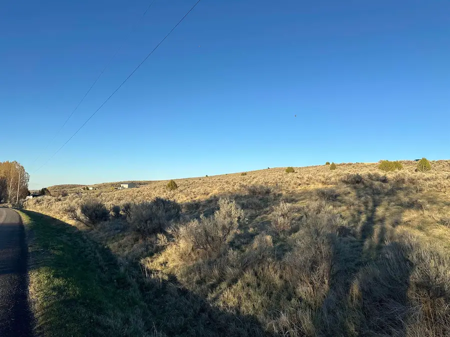 3043 GARDEN ROAD, American Falls, ID 83211 - #2