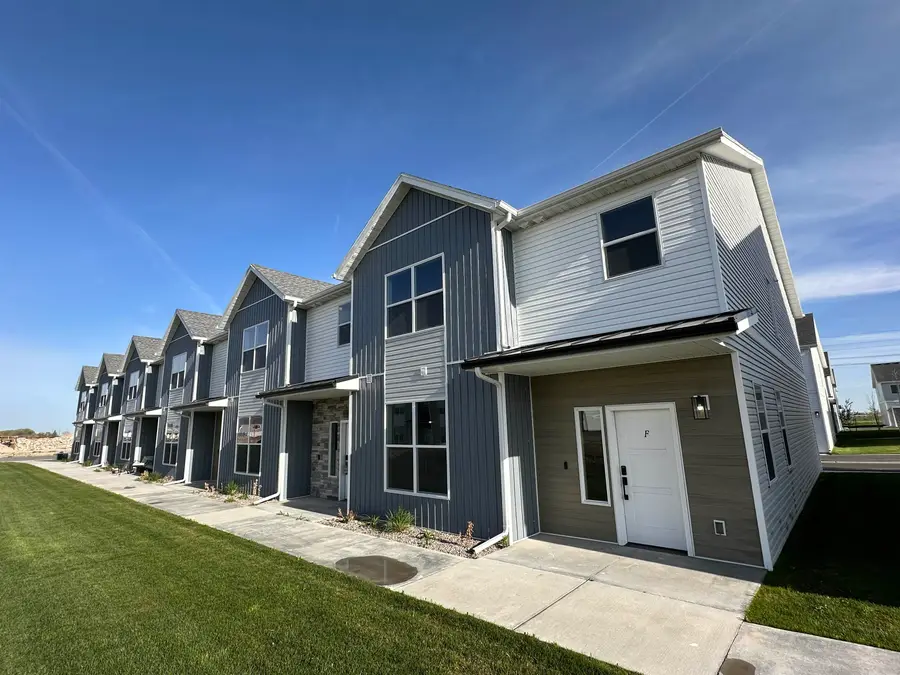 5540 TRUEMAN UNIT B, Chubbuck, ID 83202 - #2