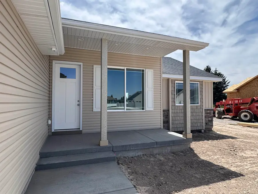 390 Wind River Dr, Shelley, ID 83274 - #2