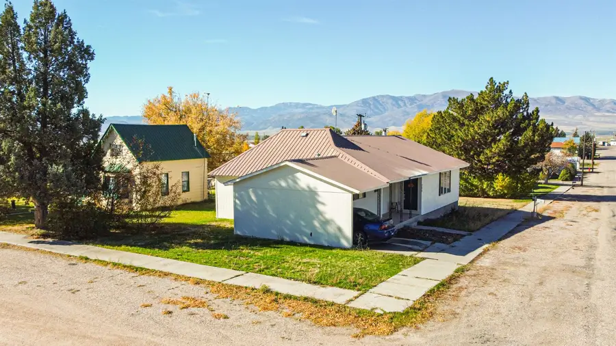280 E 2nd St S, Downey, ID 83234 - #2