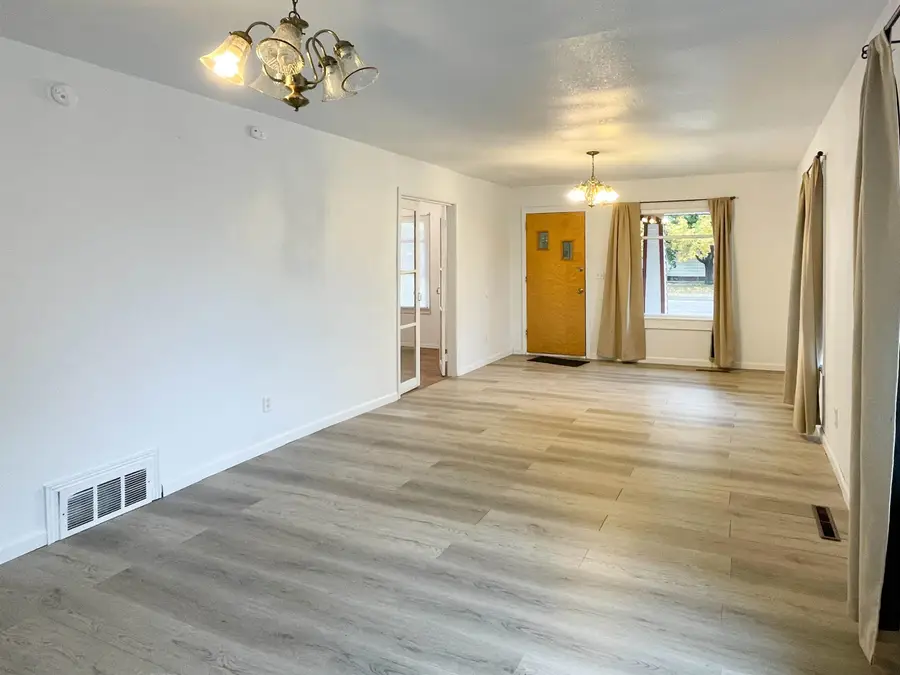 725 E Judicial Street, Blackfoot, ID 83221 - #3