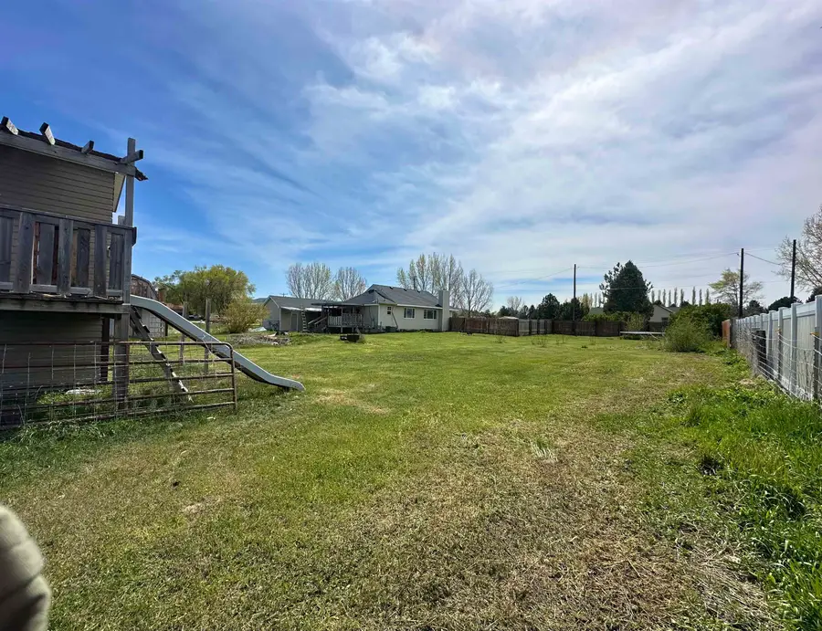 218 W reservation rd, Chubbuck, ID 83202 - #3