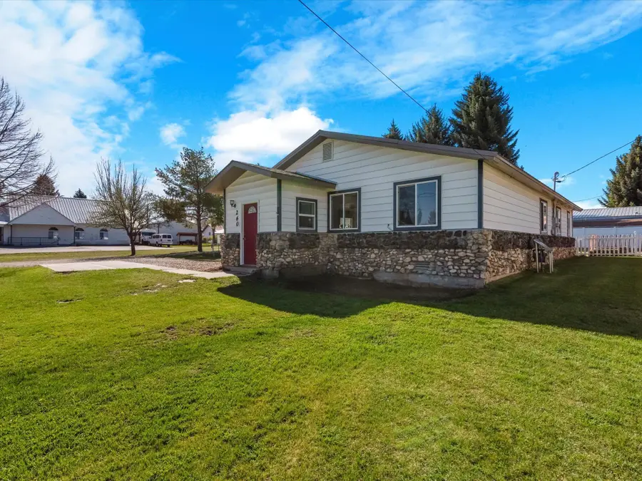 260 E 1 N, Soda Springs, ID 83276 - #2