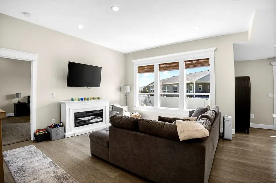 1205 Angela St, Chubbuck, ID 83202 - #3