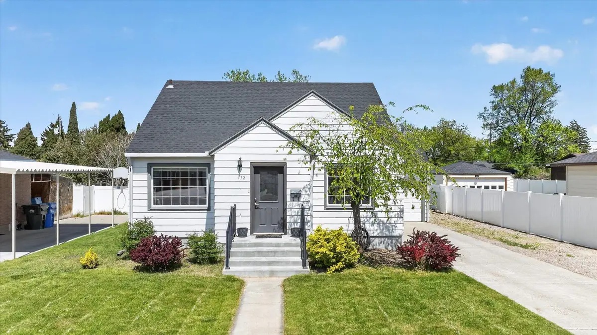 712 Ash St, Pocatello, ID 83201 - #1