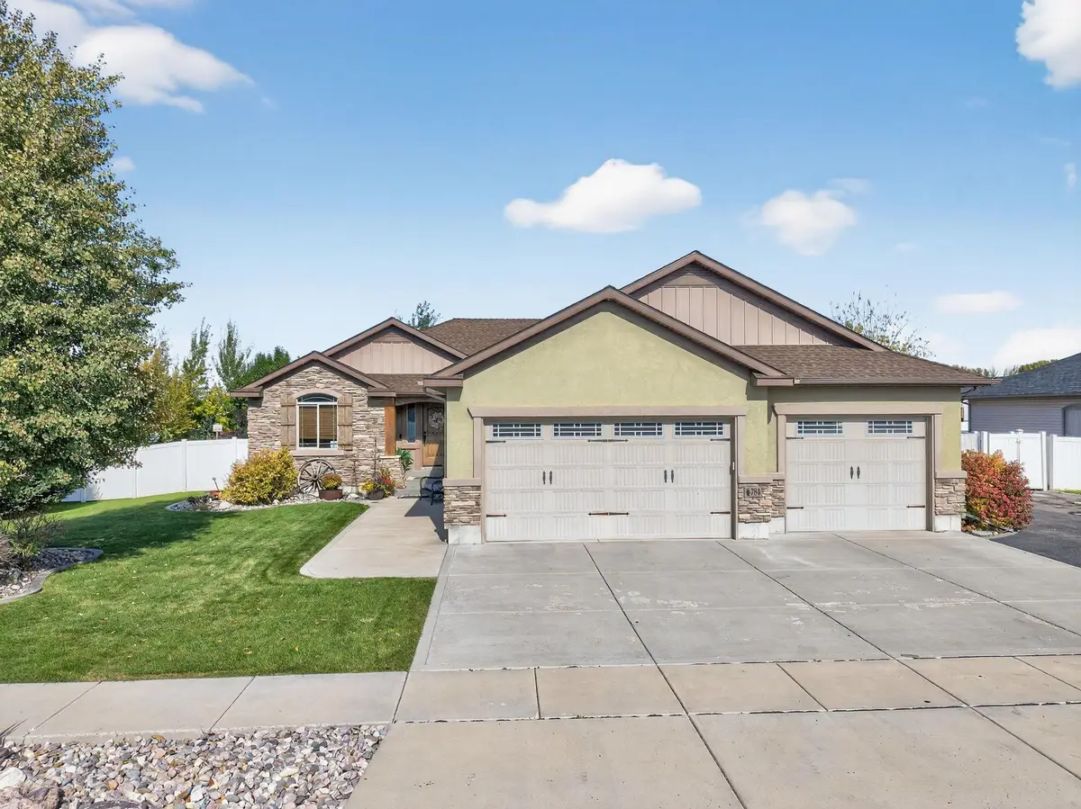 784 Dell Rd, Chubbuck, ID 83202 - #1