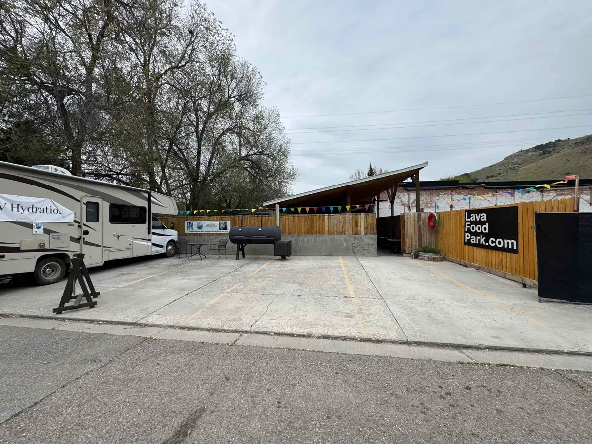 89 S 1ST E St, Lava Hot Springs, ID 83246 - #1