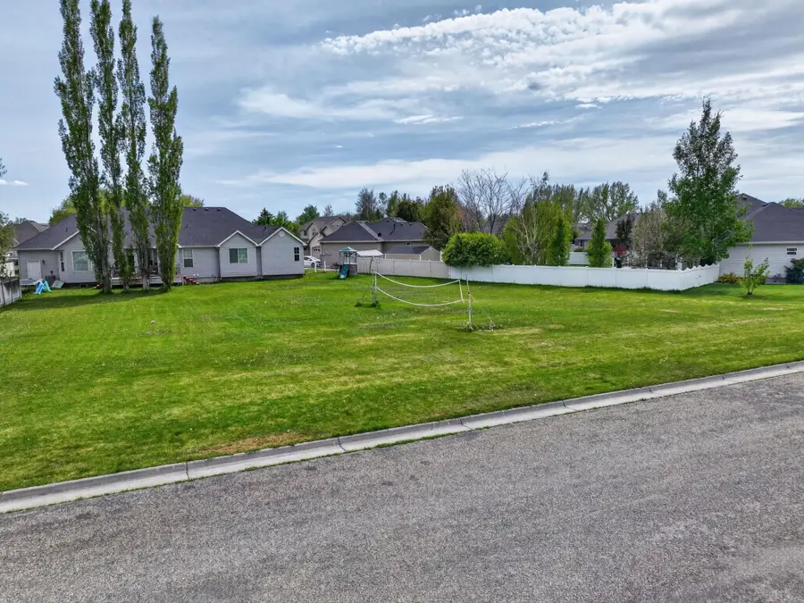 6114 Bay Hill Drive, Idaho Falls, ID 83402 - #3