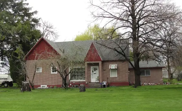 362 SE Main St, Blackfoot, ID 83221