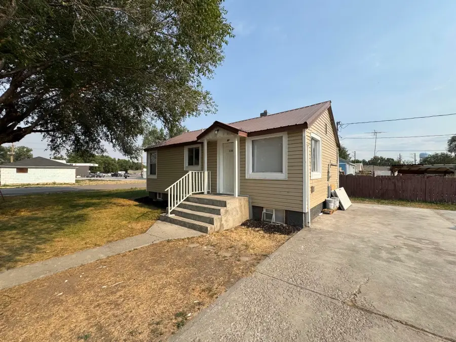 110 Topaz St, Blackfoot, ID 83221 - #3
