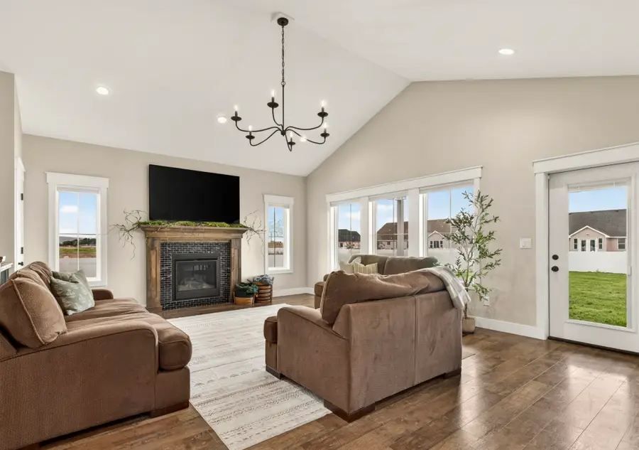 634 Glacier Ave, Shelley, ID 83274 - #3